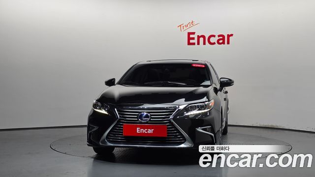 Lexus ES300h Supreme+ XV60 2018 — фото 3