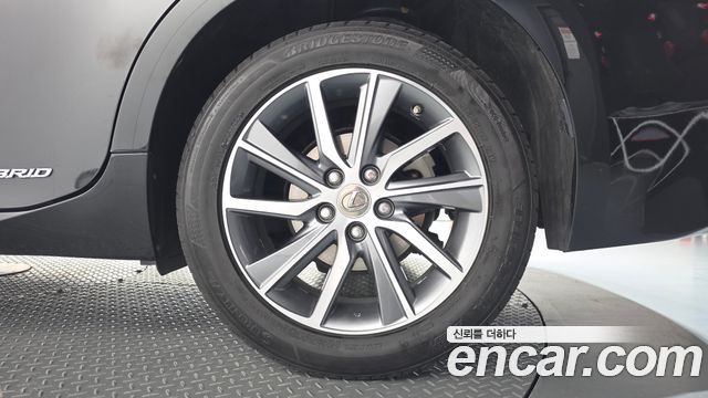Lexus ES300h Supreme+ XV60 2018 — фото 21