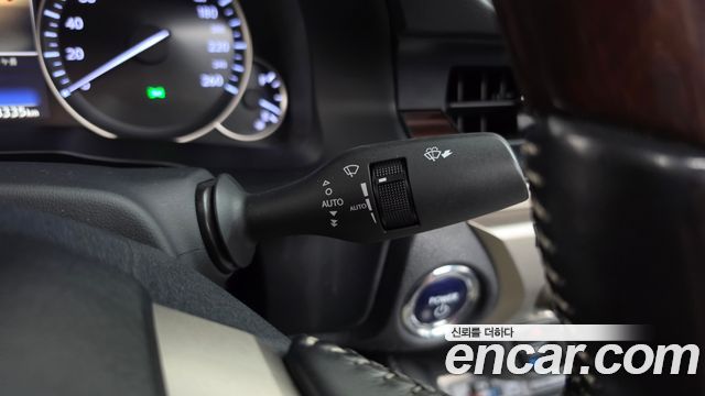 Lexus ES300h Supreme+ XV60 2018 — фото 28