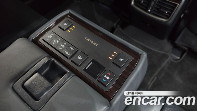 Lexus ES300h Supreme+ XV60 2018 — фото 31
