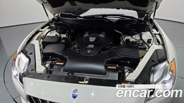 Maserati Quattroporte 3.0 V6 Granlusso 2017 — фото 6