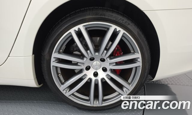 Maserati Quattroporte 3.0 V6 Granlusso 2017 — фото 21