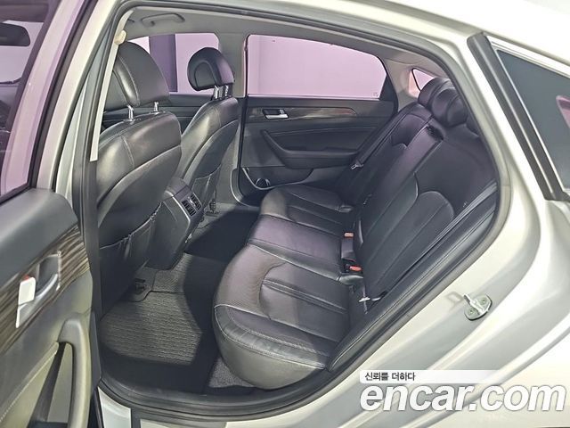 Hyundai Sonata (LF) 2.0 Premium 2015 — фото 16