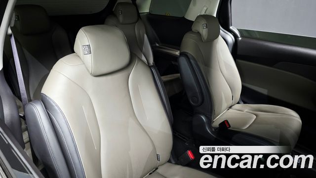 Kia Carnival (IV) Diesel 9-Seater Prestige 2025 — фото 11