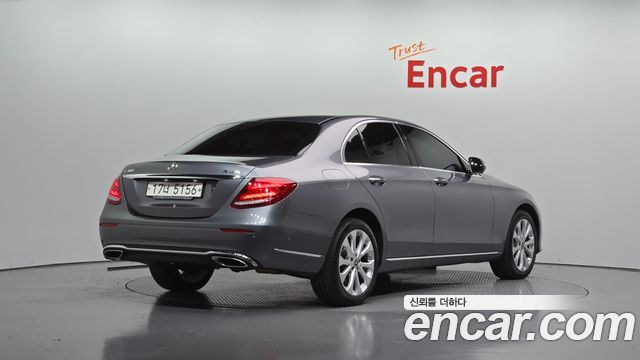 Mercedes-Benz E-Class (W213) E300 4MATIC Exclusive 2018 — фото 2