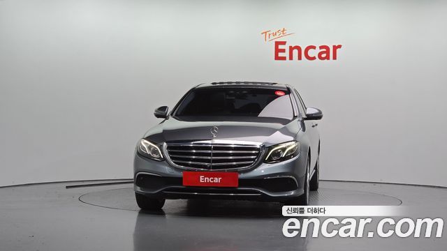 Mercedes-Benz E-Class (W213) E300 4MATIC Exclusive 2018 — фото 3