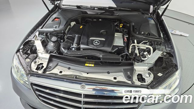 Mercedes-Benz E-Class (W213) E300 4MATIC Exclusive 2018 — фото 6