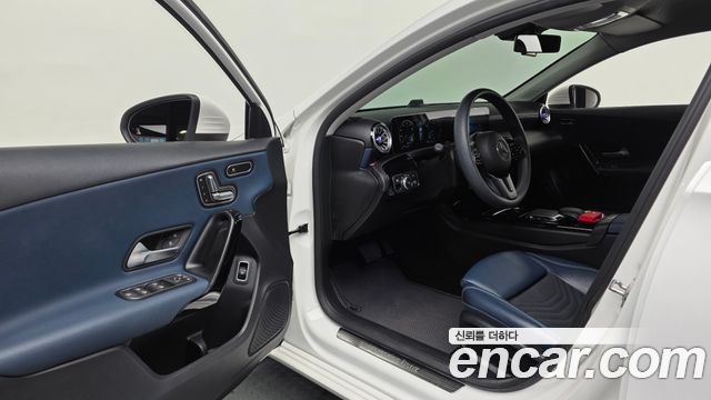 Mercedes-Benz A-Class (W177) A220 Sedan 2020 — фото 10