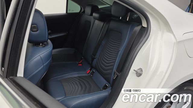 Mercedes-Benz A-Class (W177) A220 Sedan 2020 — фото 12