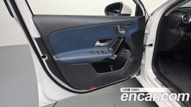 Mercedes-Benz A-Class (W177) A220 Sedan 2020 — фото 24