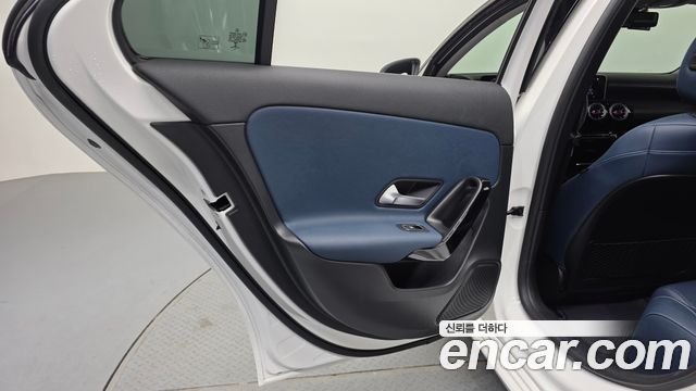 Mercedes-Benz A-Class (W177) A220 Sedan 2020 — фото 25