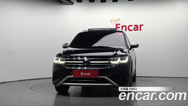 Volkswagen Tiguan Allspace 2.0 TSI Prestige 2024 — фото 3