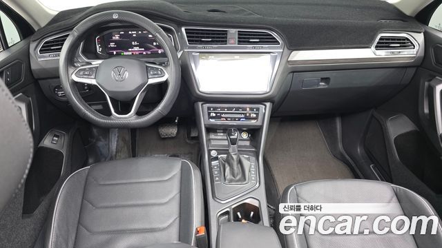 Volkswagen Tiguan Allspace 2.0 TSI Prestige 2024 — фото 7