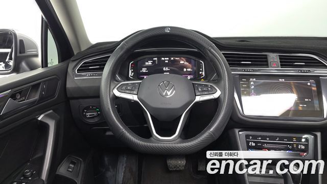 Volkswagen Tiguan Allspace 2.0 TSI Prestige 2024 — фото 12