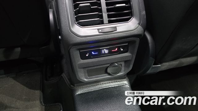 Volkswagen Tiguan Allspace 2.0 TSI Prestige 2024 — фото 19