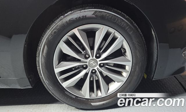 Hyundai Grandeur (HG) HG240 Modern 2015 — фото 21