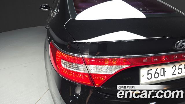 Hyundai Grandeur (HG) HG240 Modern 2015 — фото 23