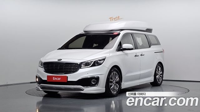 Kia Carnival 9-seater Hi-Limousine Noblesse 2017 — фото 1
