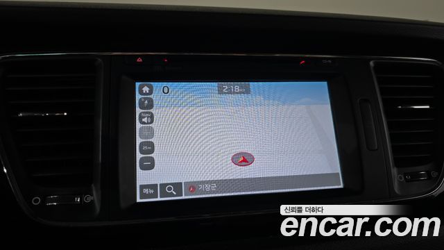 Kia Carnival 9-seater Hi-Limousine Noblesse 2017 — фото 16
