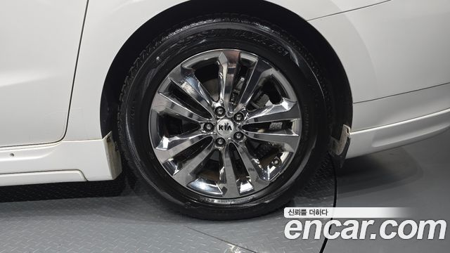Kia Carnival 9-seater Hi-Limousine Noblesse 2017 — фото 21