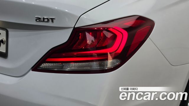 Genesis G70 2.0T Sport Package 2018 — фото 23