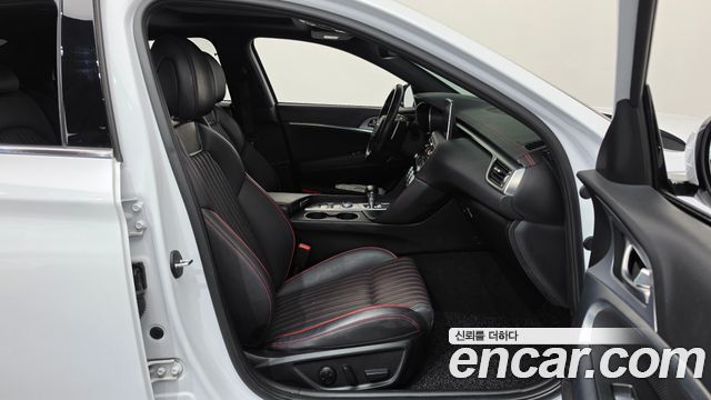 Genesis G70 2.0T Sport Package 2018 — фото 26