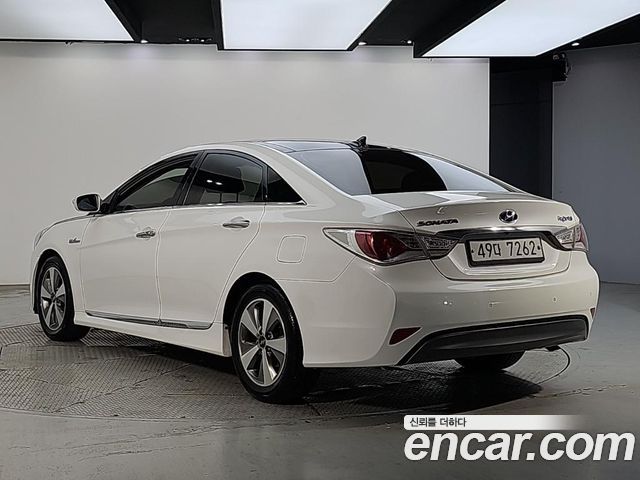 Hyundai Sonata Hybrid 2.0 Royal 2012 — фото 3