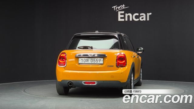 MINI Cooper 5Door HIGH 3rd 2016 — фото 4