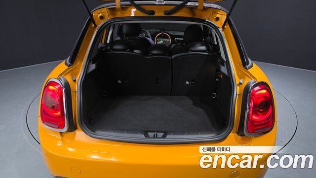 MINI Cooper 5Door HIGH 3rd 2016 — фото 20