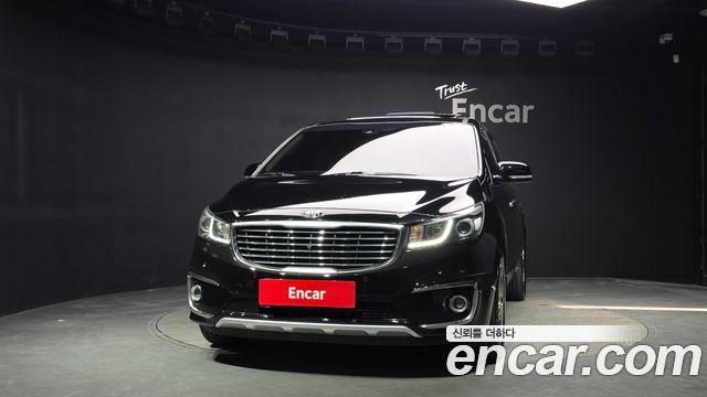Kia Carnival 9-Seater Noblesse Special 2018 — фото 3
