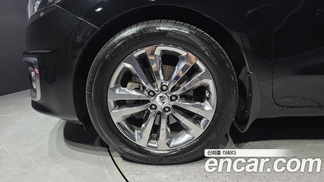 Kia Carnival 9-Seater Noblesse Special 2018 — фото 5