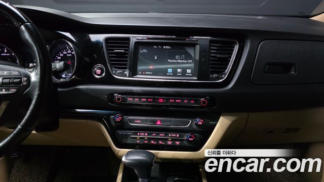 Kia Carnival 9-Seater Noblesse Special 2018 — фото 14
