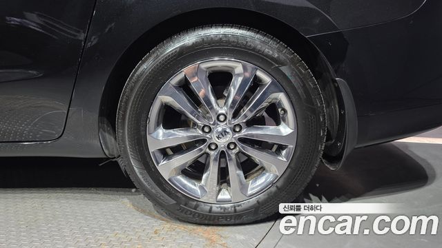 Kia Carnival 9-Seater Noblesse Special 2018 — фото 21