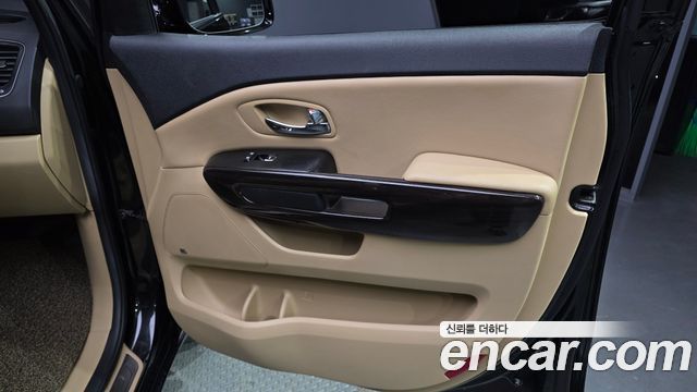 Kia Carnival 9-Seater Noblesse Special 2018 — фото 25