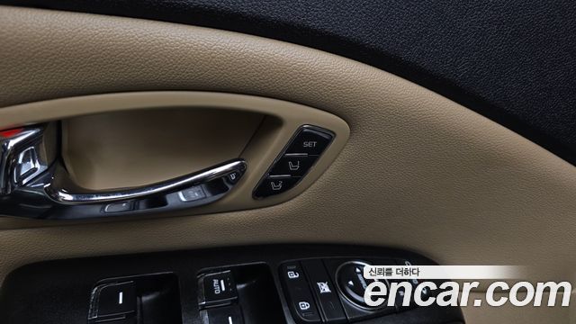 Kia Carnival 9-Seater Noblesse Special 2018 — фото 31