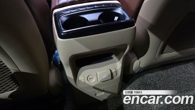 Kia Carnival 9-Seater Noblesse Special 2018 — фото 33