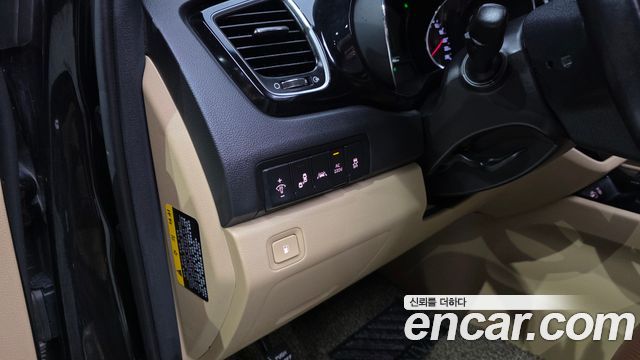 Kia Carnival 9-Seater Noblesse Special 2018 — фото 38