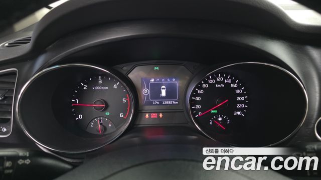 Kia Carnival 9-seater Luxury 2017 — фото 8
