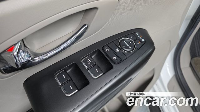Kia Carnival 9-seater Luxury 2017 — фото 32