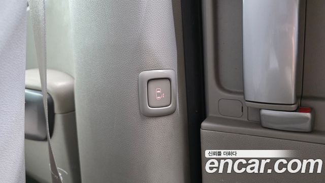 Kia Carnival 9-seater Luxury 2017 — фото 33