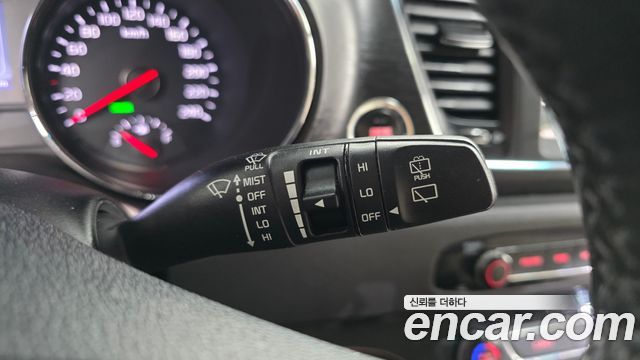 Kia Carnival 9-seater Luxury 2017 — фото 34