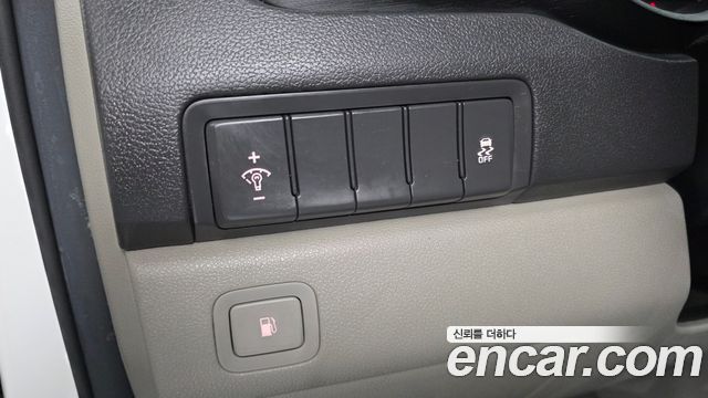 Kia Carnival 9-seater Luxury 2017 — фото 36