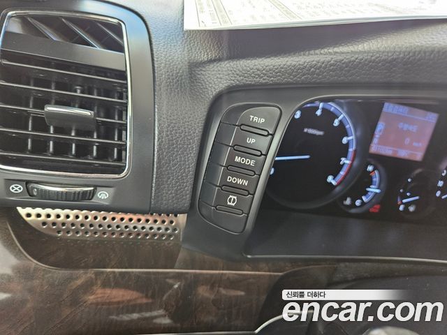 KG Mobility (SsangYong) Chairman W CW600 4TRONIC Prestige 2013 — фото 20