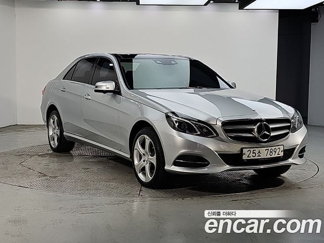 Mercedes-Benz E-Class (W212) E350 4MATIC Avantgarde 2014 — фото 2