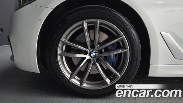 BMW 5 Series (G30) 530i xDrive M Sport Package Plus 2018 — фото 5