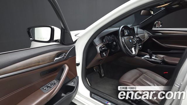BMW 5 Series (G30) 530i xDrive M Sport Package Plus 2018 — фото 10