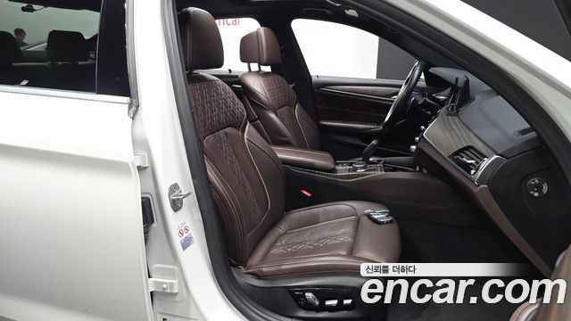 BMW 5 Series (G30) 530i xDrive M Sport Package Plus 2018 — фото 12