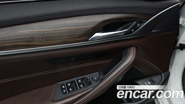 BMW 5 Series (G30) 530i xDrive M Sport Package Plus 2018 — фото 33