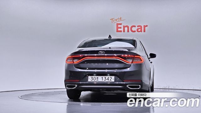 Hyundai Grandeur (IG) 2.2 Diesel Premium 2017 — фото 4