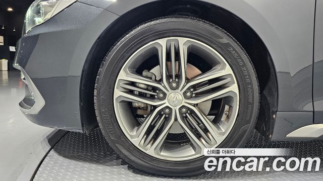 Hyundai Grandeur (IG) 2.2 Diesel Premium 2017 — фото 5